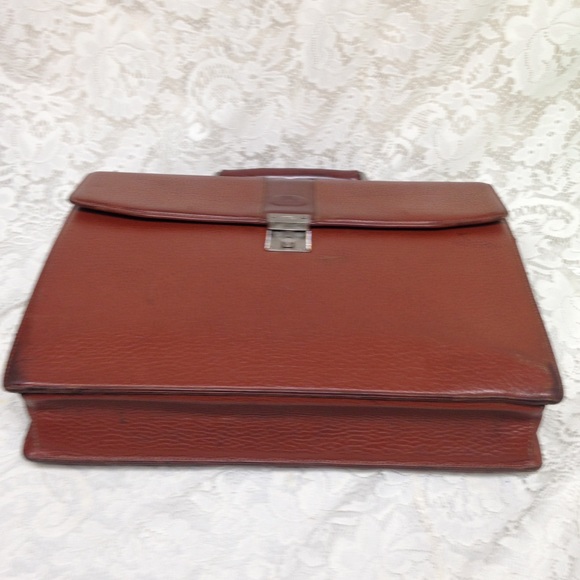 Authentic Burberrry, Brown Leather Large Briefcase - Picture 4 of 13